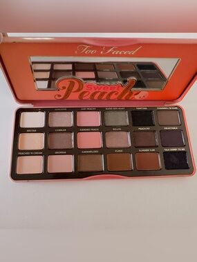 New Too Faced Sweet Peach Eyeshadow Palette